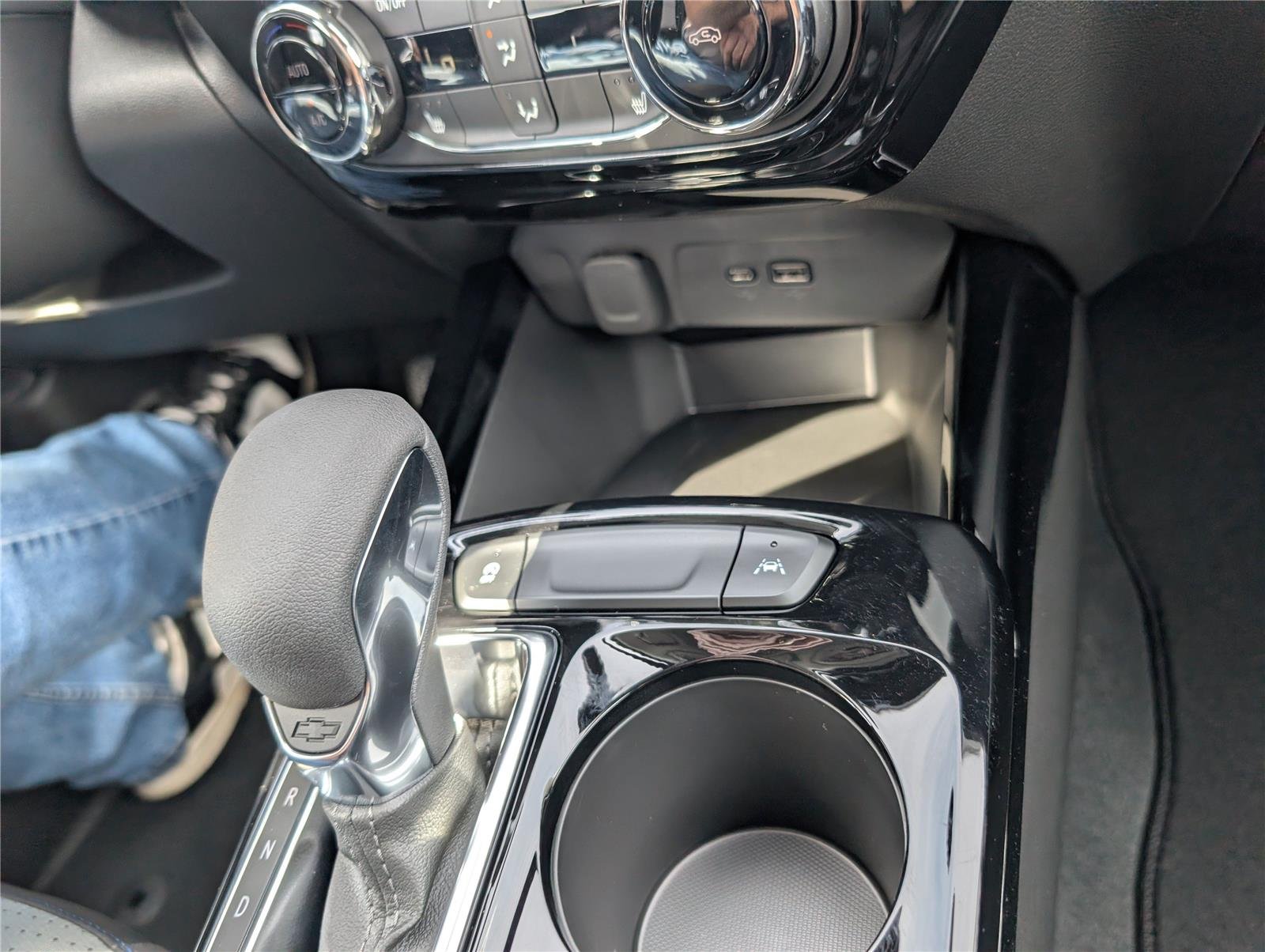 New 2026 Summit White Chevrolet LT image 13