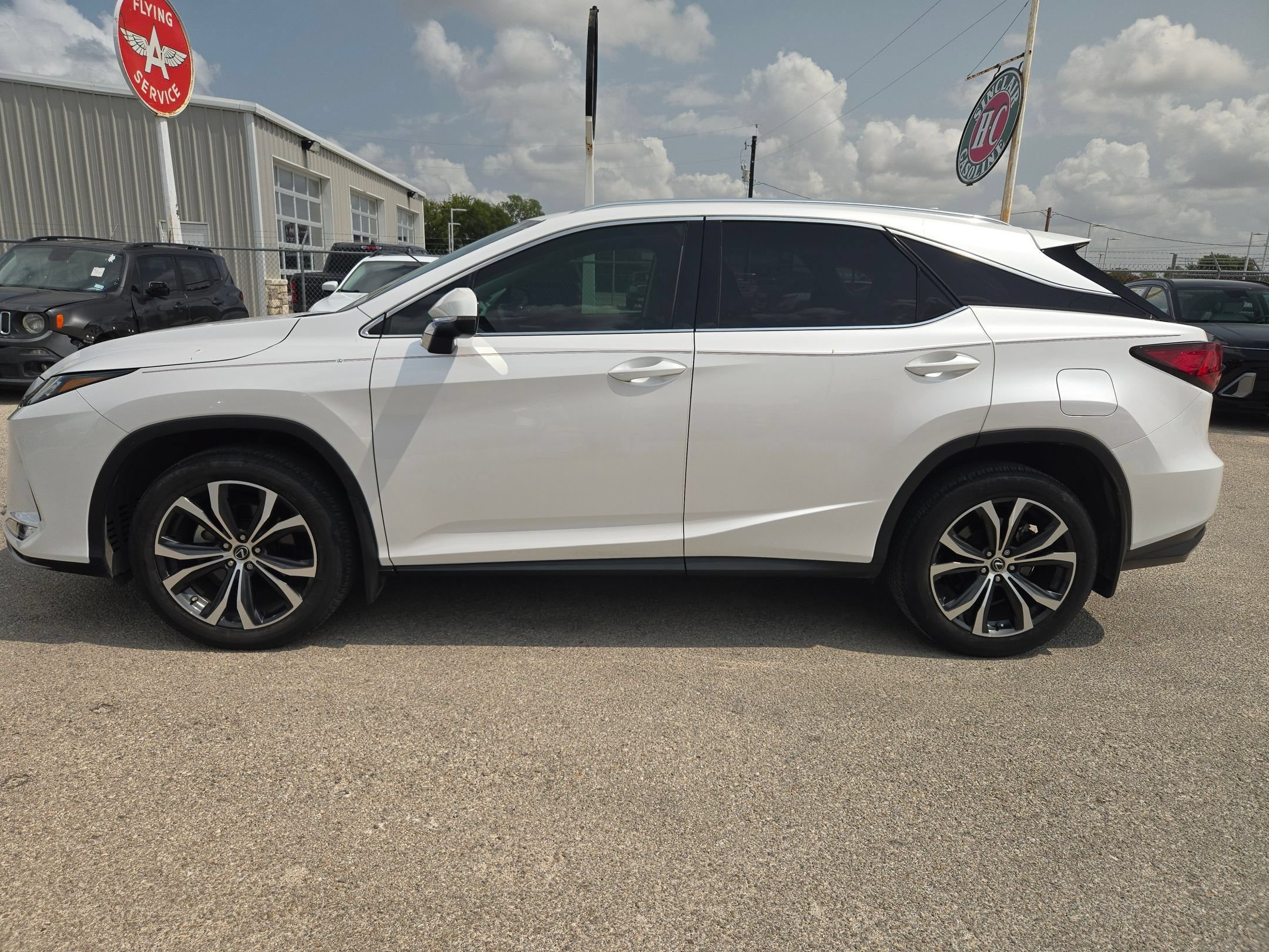 Used 2022 White Lexus RX 350 image 6