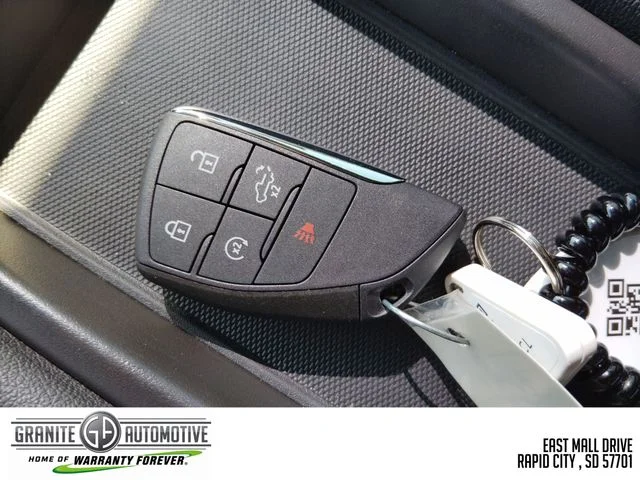 Used 2026 White GMC SLE image 28