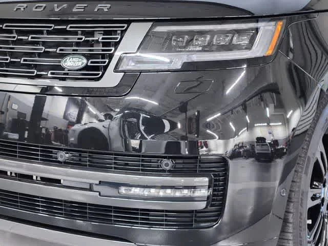 Used 2025 Santorini Black Metallic Land Rover Autobiography image 22