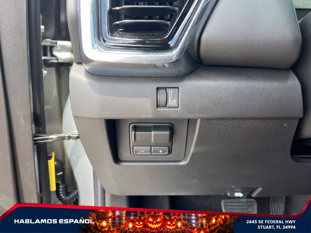 New 2026 Sterling Metallic GMC Elevation image 24