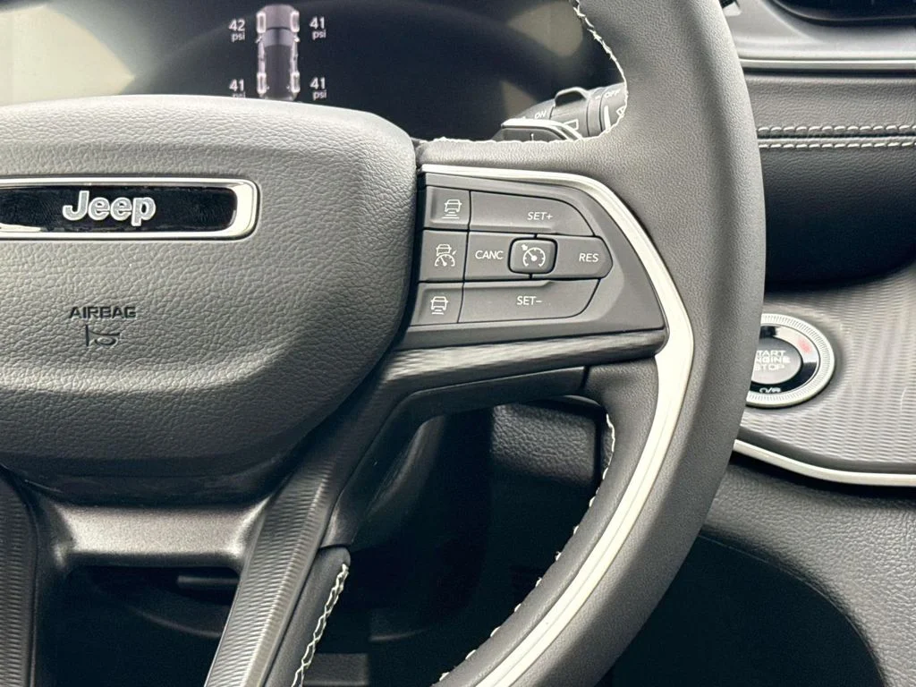 New 2025 Red Jeep Altitude X image 12