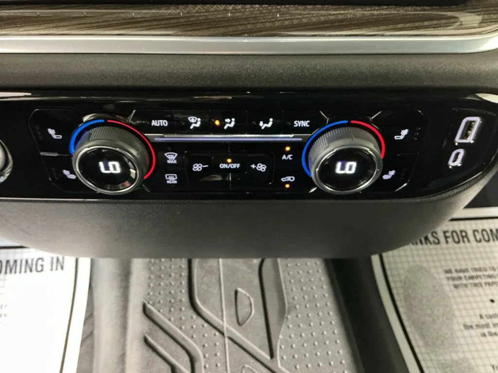 Used 2022 BLACK Chevrolet LT image 24
