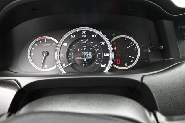 Used 2017 Lunar Silver Metallic Honda LX image 3