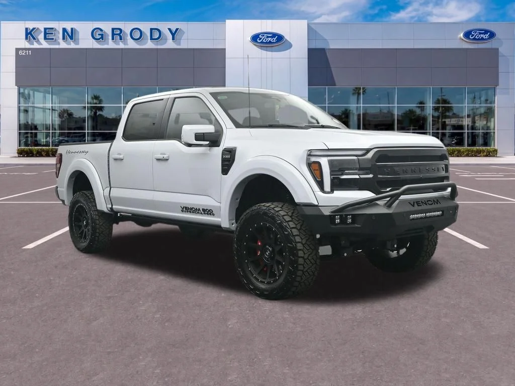New 2025 White Ford Lariat image 1