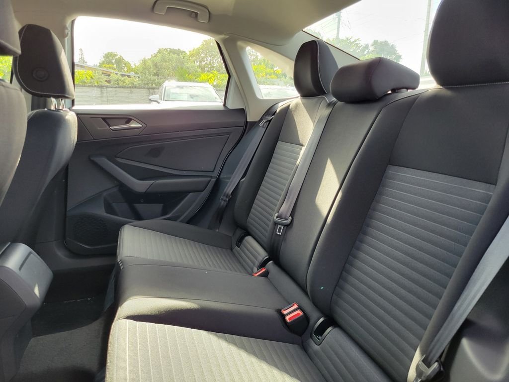 New 2027 White Volkswagen 1.5T S image 7