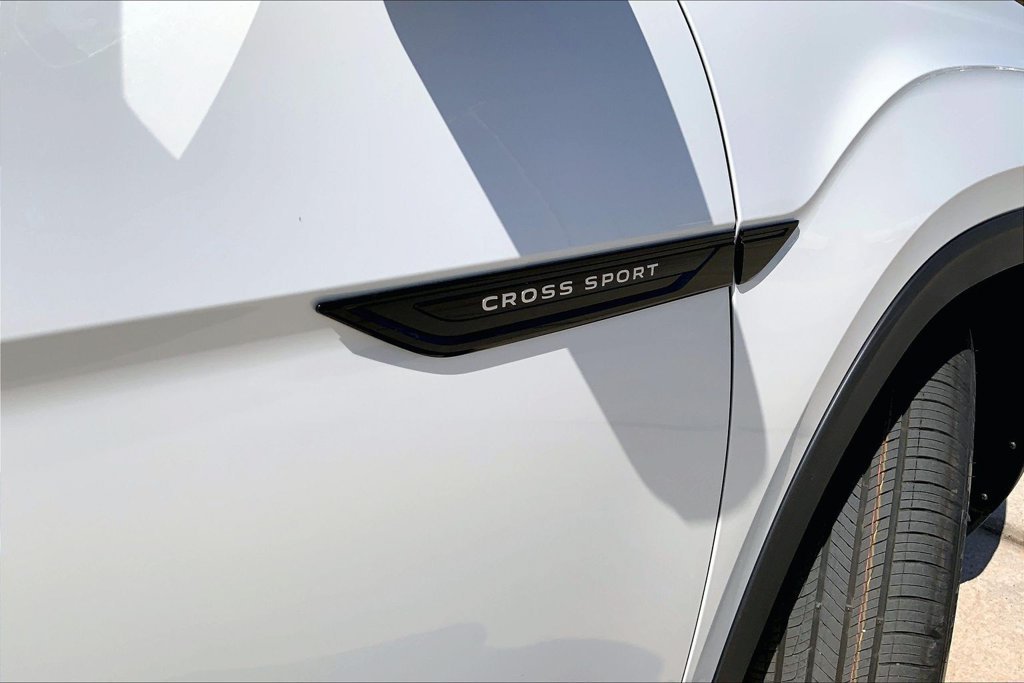 New 2026 Opal White Pearl Volkswagen SEL R-Line Black image 9