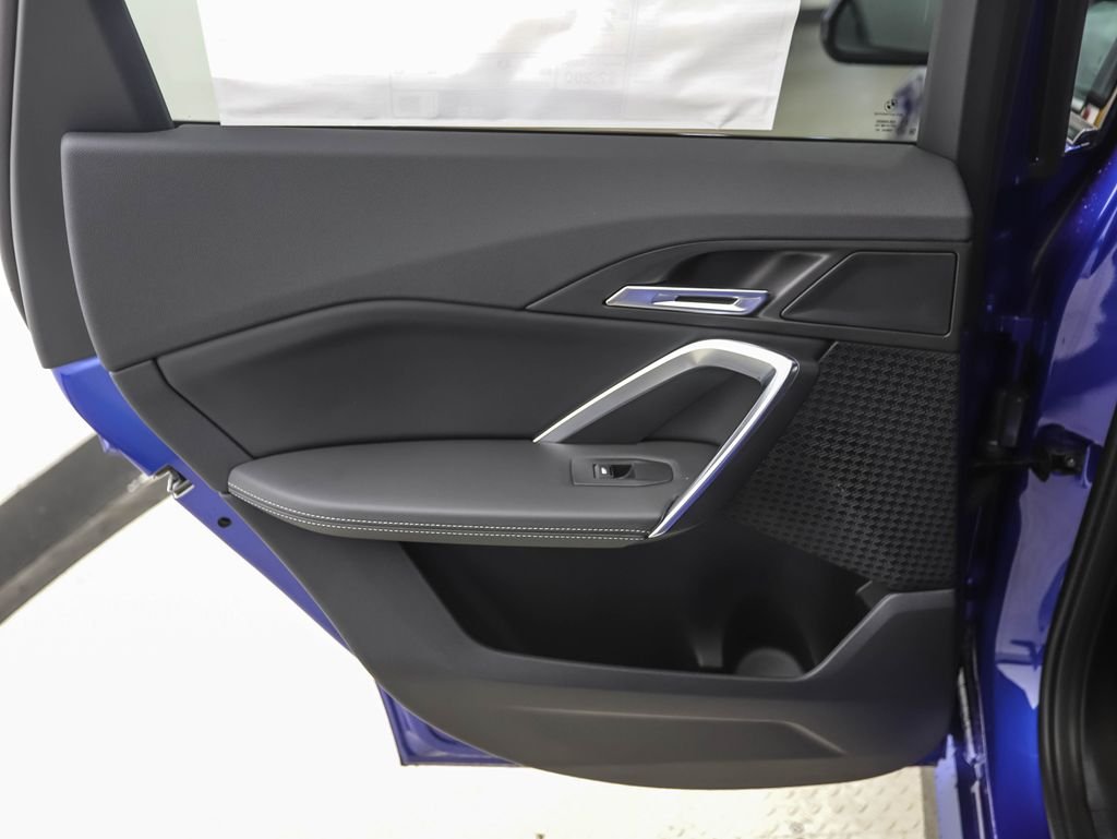 Used 2026 Blue Metallic BMW xDrive28i image 19