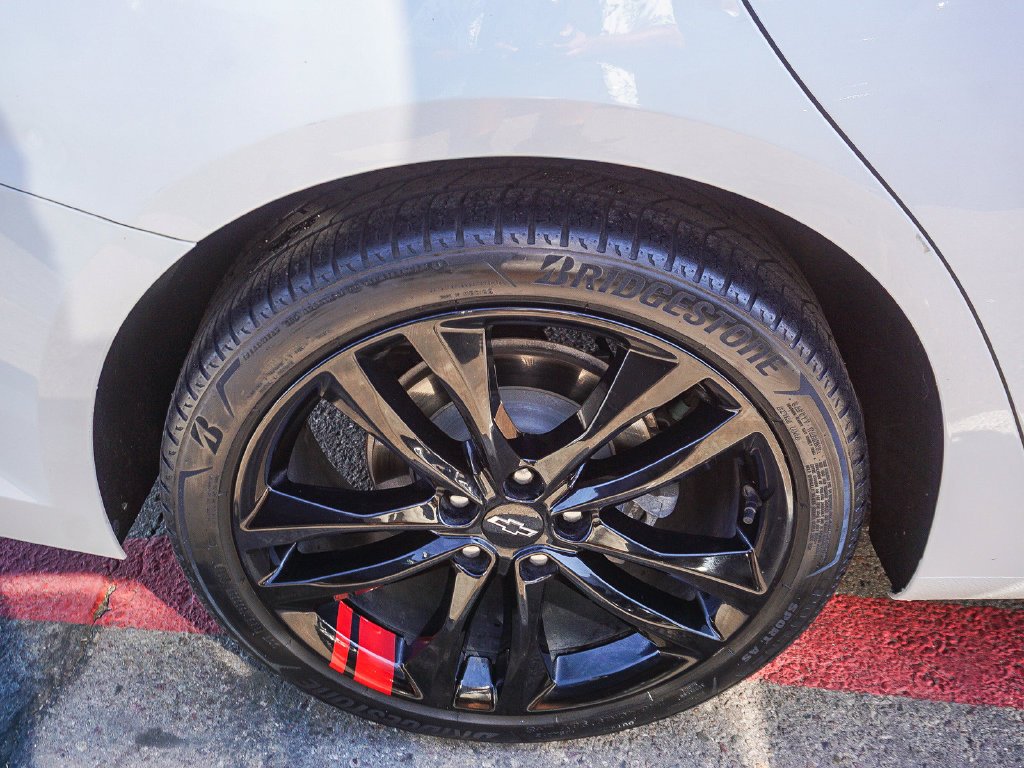 Used 2020 White Chevrolet LT image 8
