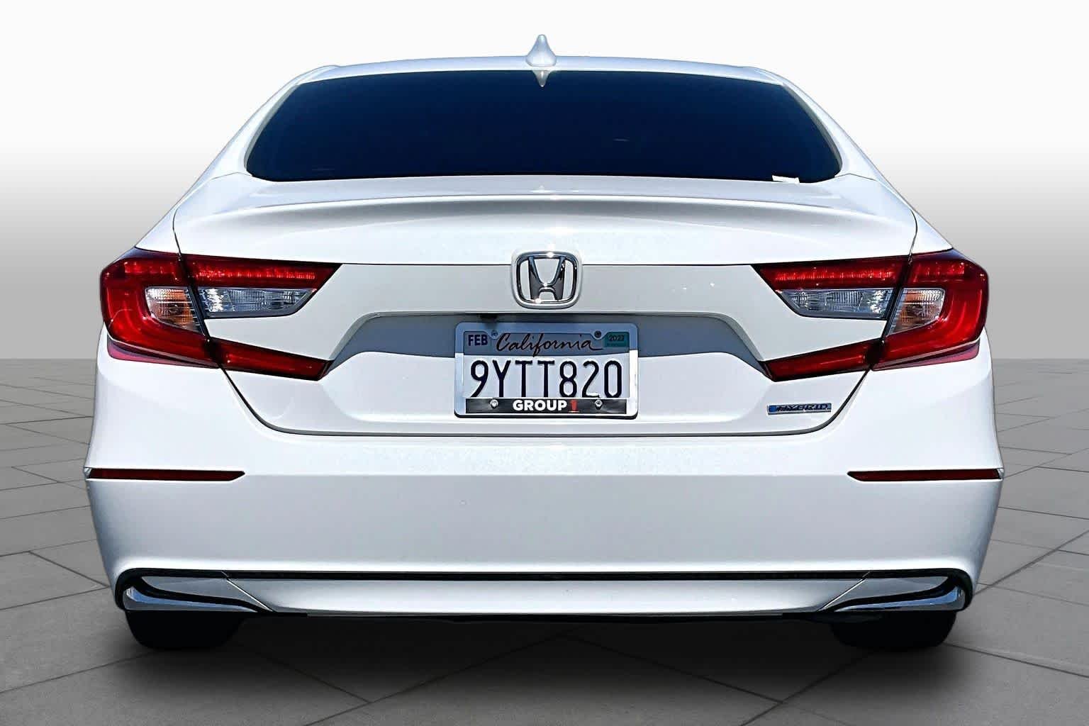 Used 2020 Platinum White Pearl Honda  image 4