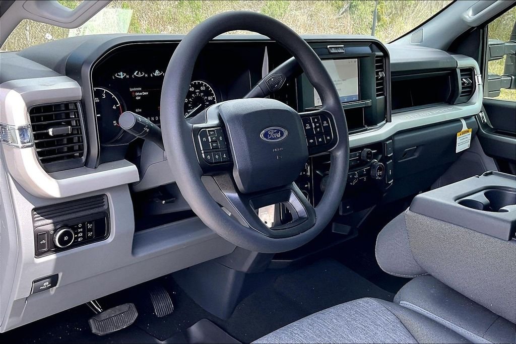 New 2026 Ford Super Duty F-250 XL 4D Crew Cab