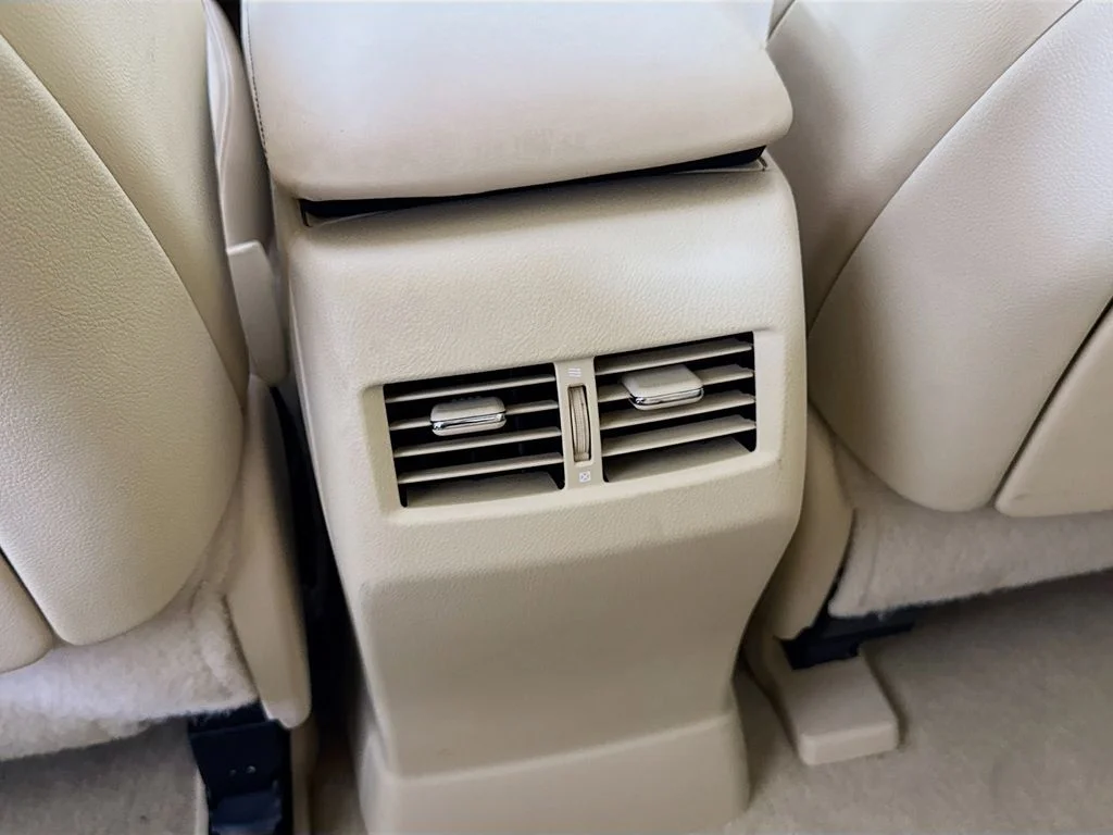 Used 2015 Black Lexus 450h image 32