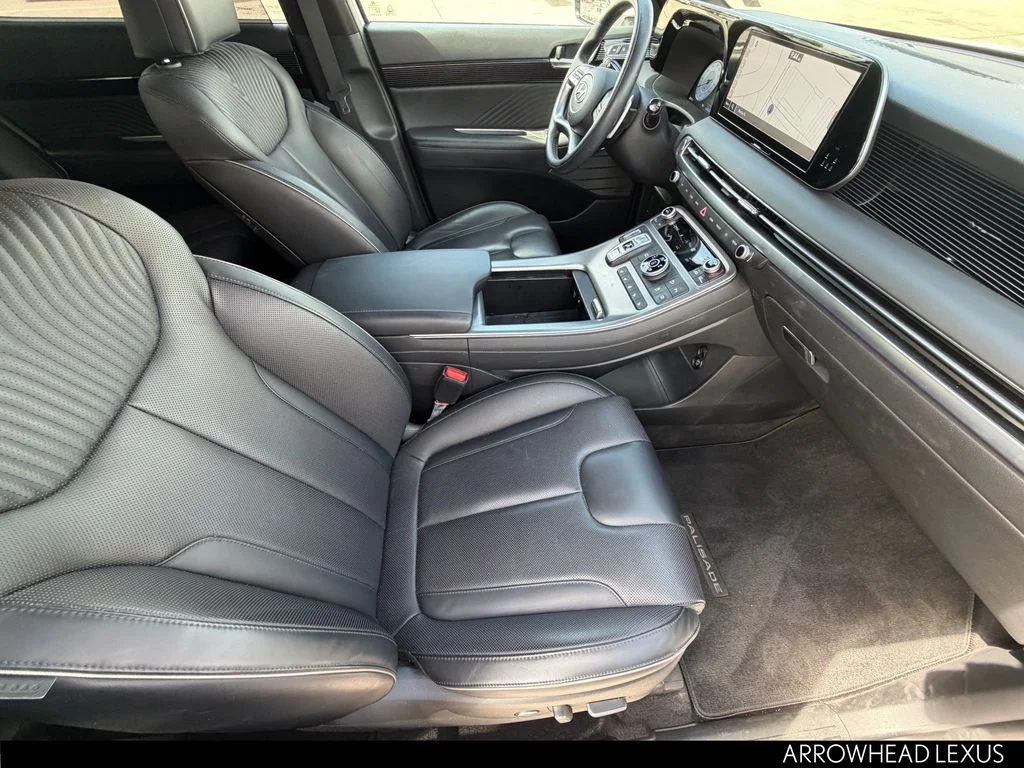 Used 2023 White Hyundai Calligraphy image 12