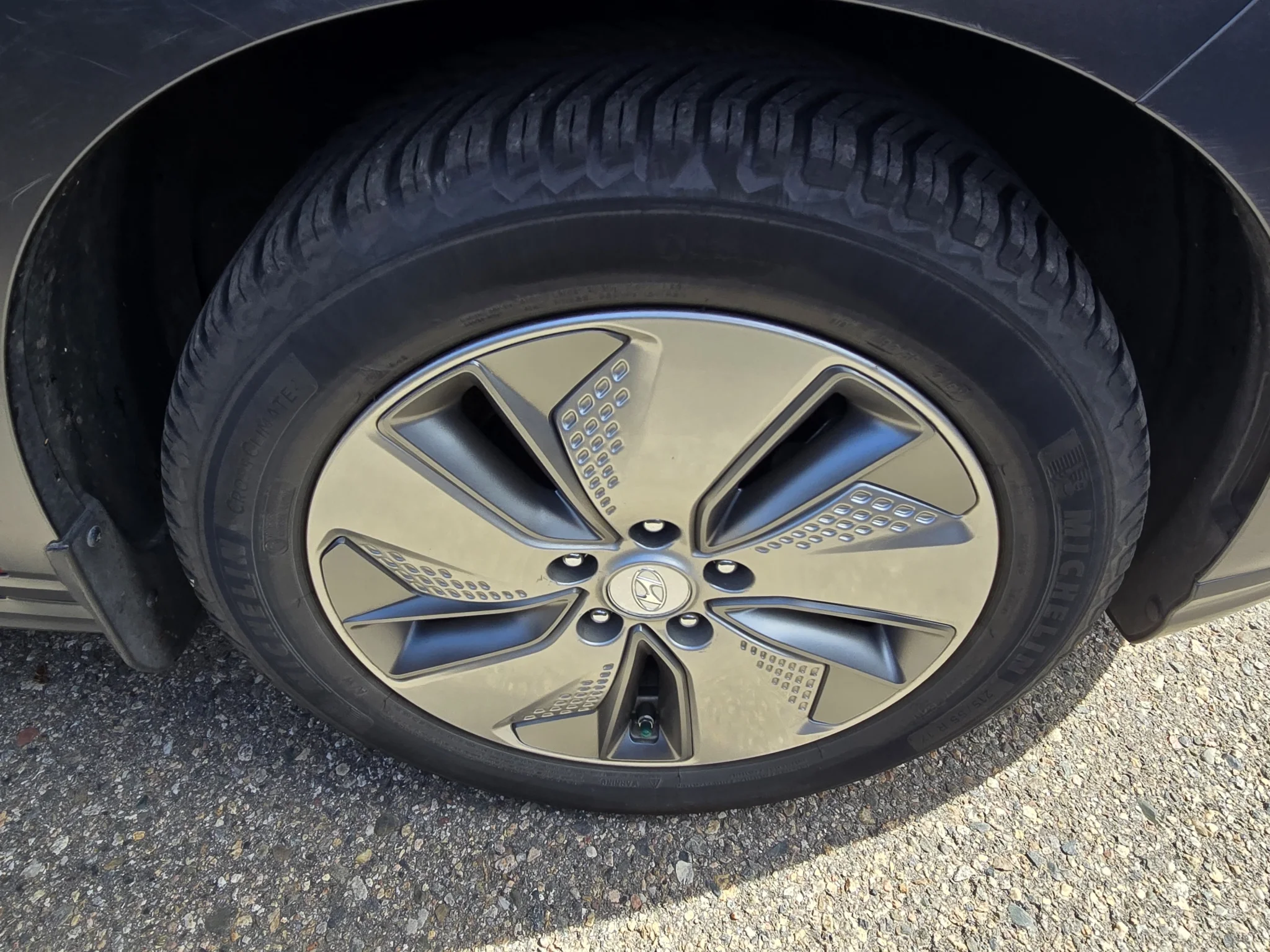 Used 2019 Pulse Red Hyundai Ultimate image 21