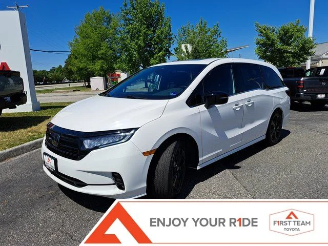 2024 Honda Odyssey SPORT's photo