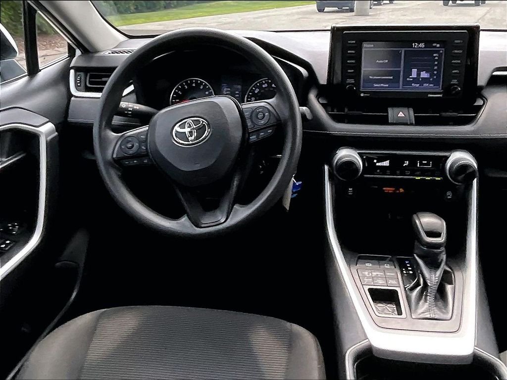 Used 2021 White Toyota LE image 17