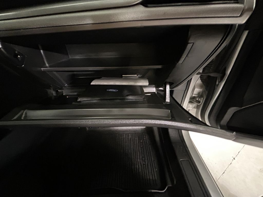Used 2019 Silver Ford S image 28
