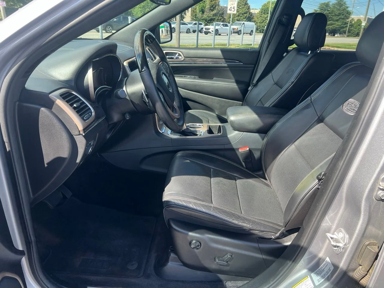 Used 2017 Silver Jeep Overland image 16