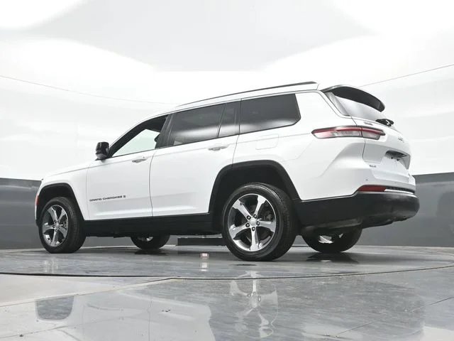 Used 2025 White Jeep Limited image 19