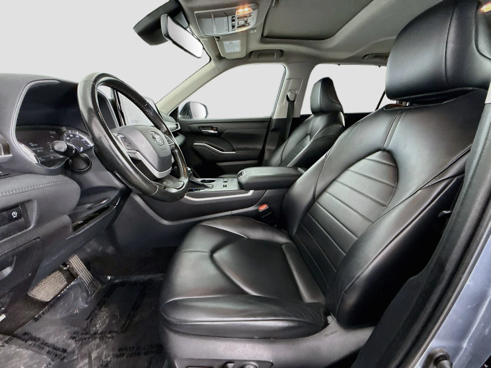 Used 2023 Gray Toyota L image 22