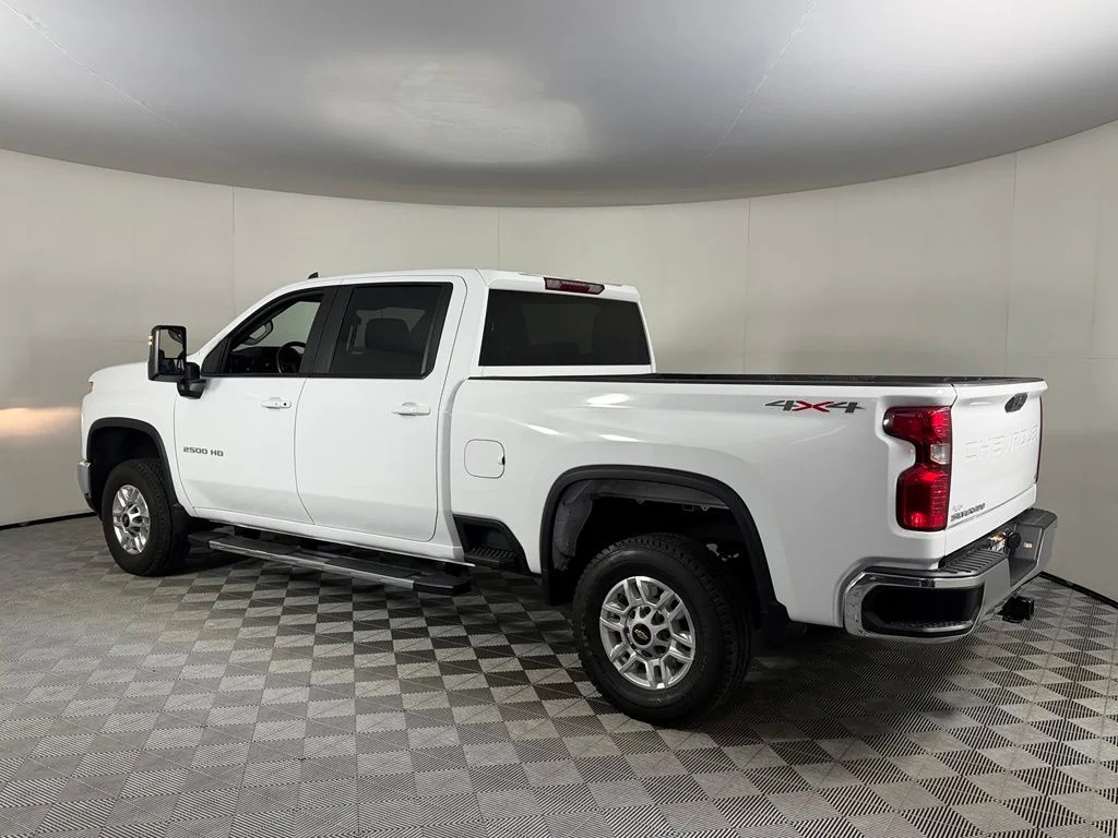2025 Chevrolet Silverado 2500HD LT - Photo 9