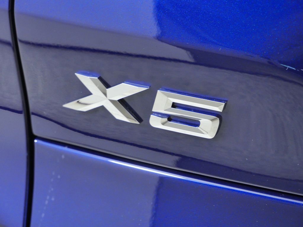 New 2026 Tanzanite Blue II Metallic BMW xDrive40i image 13