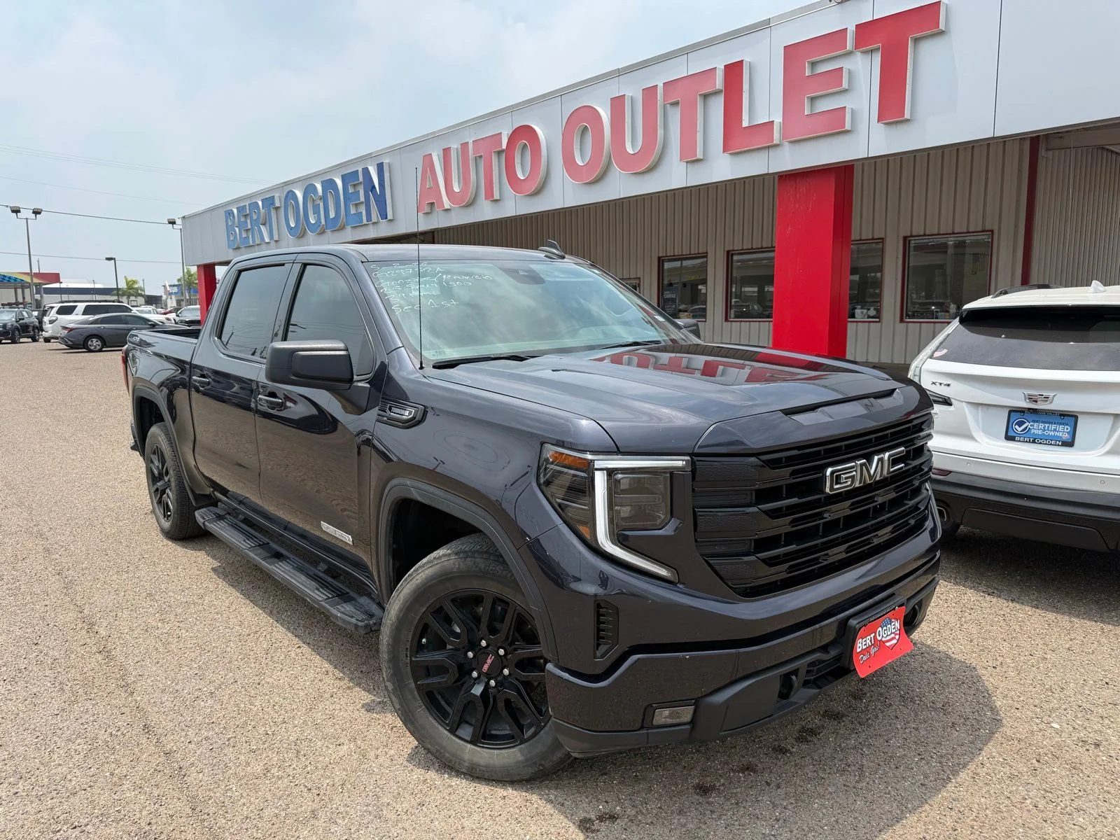 2025 GMC Sierra 4WD Crew Cab Short Box Elevation's photo