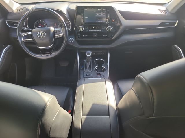 Used 2020 Red Toyota XLE image 15
