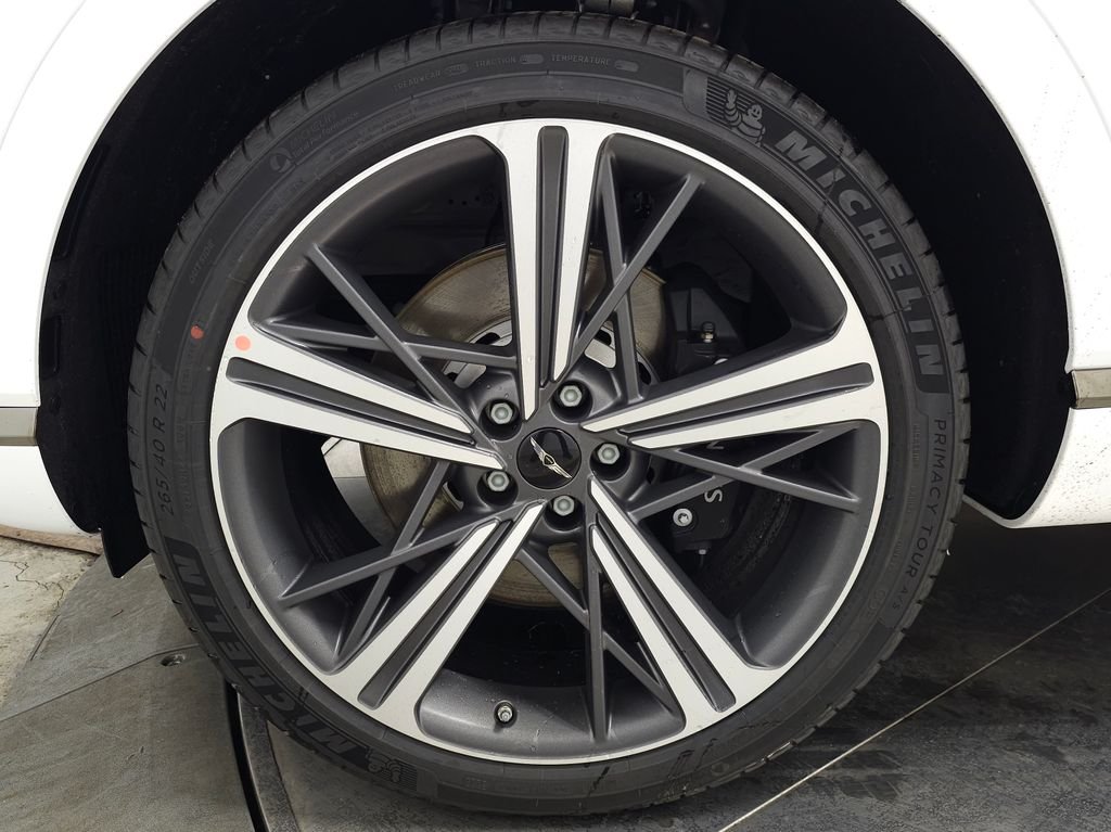 New 2026 White Genesis 3.5T E-SC MHEV image 7