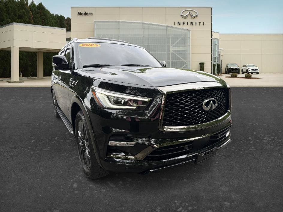 Certified Used 2023 Mineral Black INFINITI PREMIUM SELECT image 3