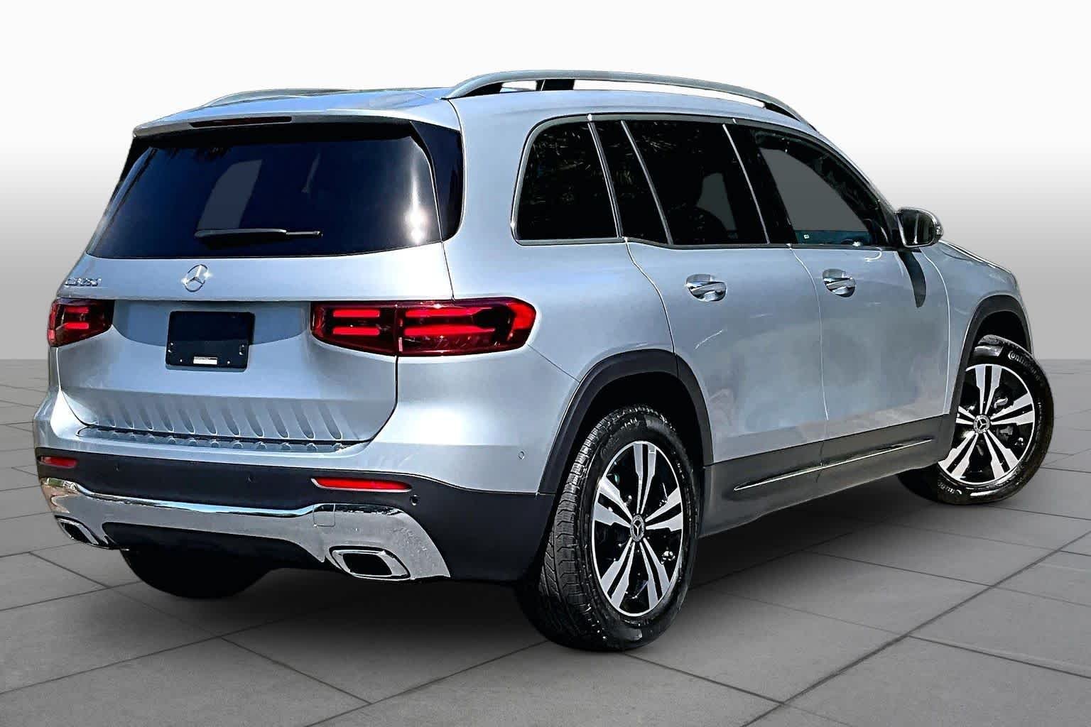 Used 2026 Cirrus Silver Metallic Mercedes-Benz GLB 250 image 13