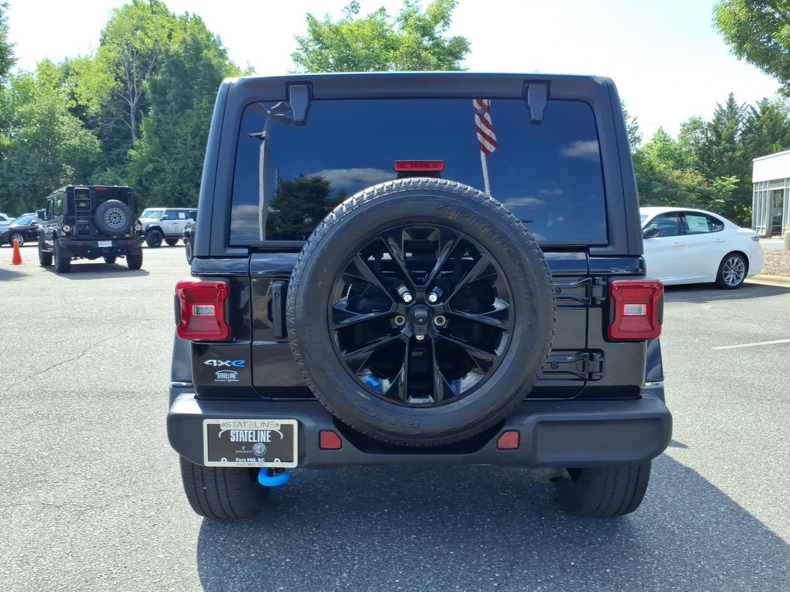 Used 2023 Black Clearcoat Jeep Sahara image 17
