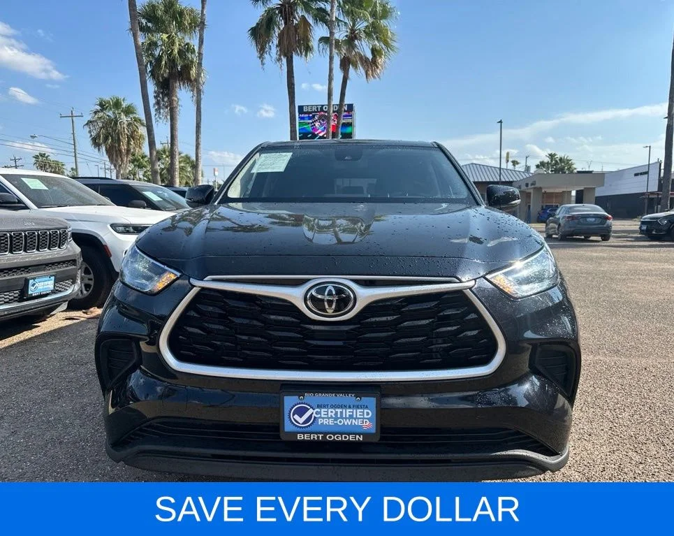 Used 2023 Black Toyota L image 2