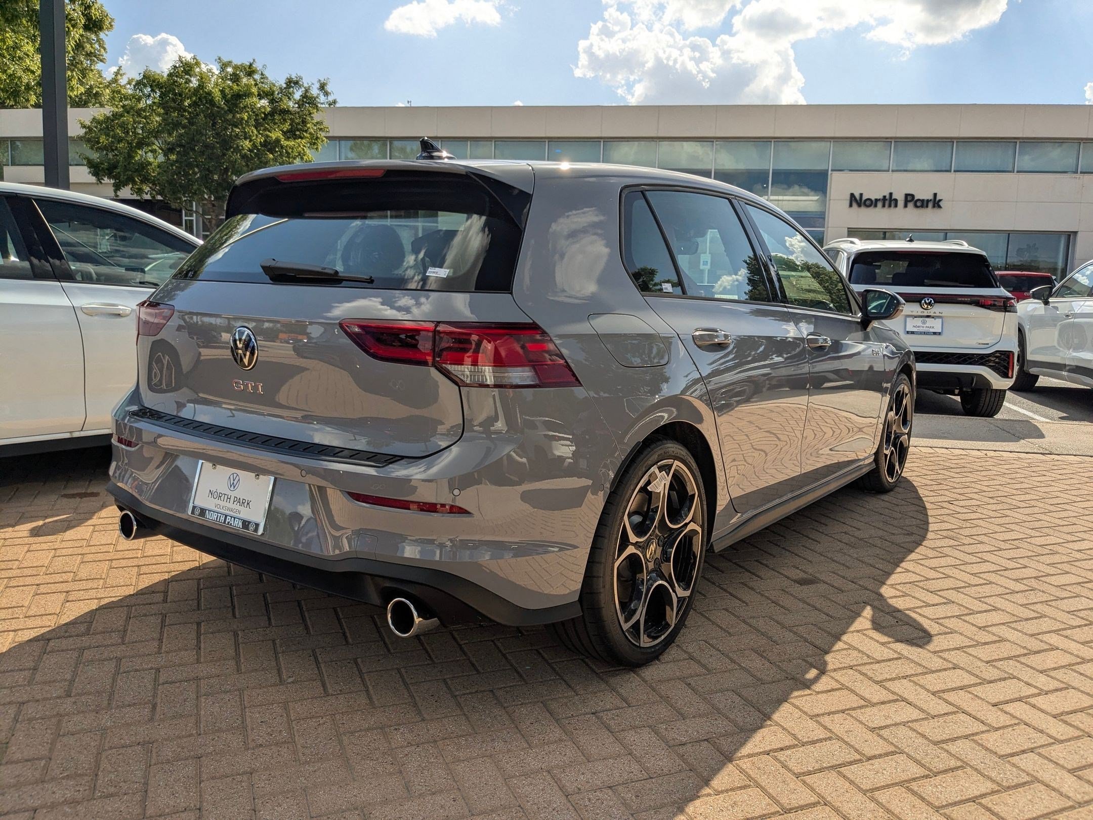 New 2026 MOONSTONE GRAY Volkswagen Autobahn image 4