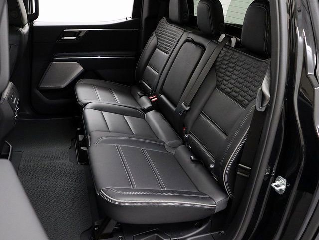 2025 GMC Sierra EV Denali - Photo 14