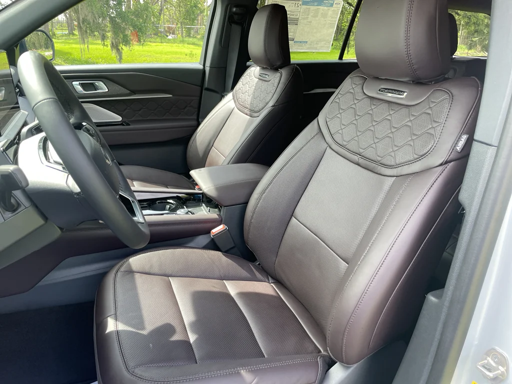 2025 Ford Explorer Platinum - Photo 21