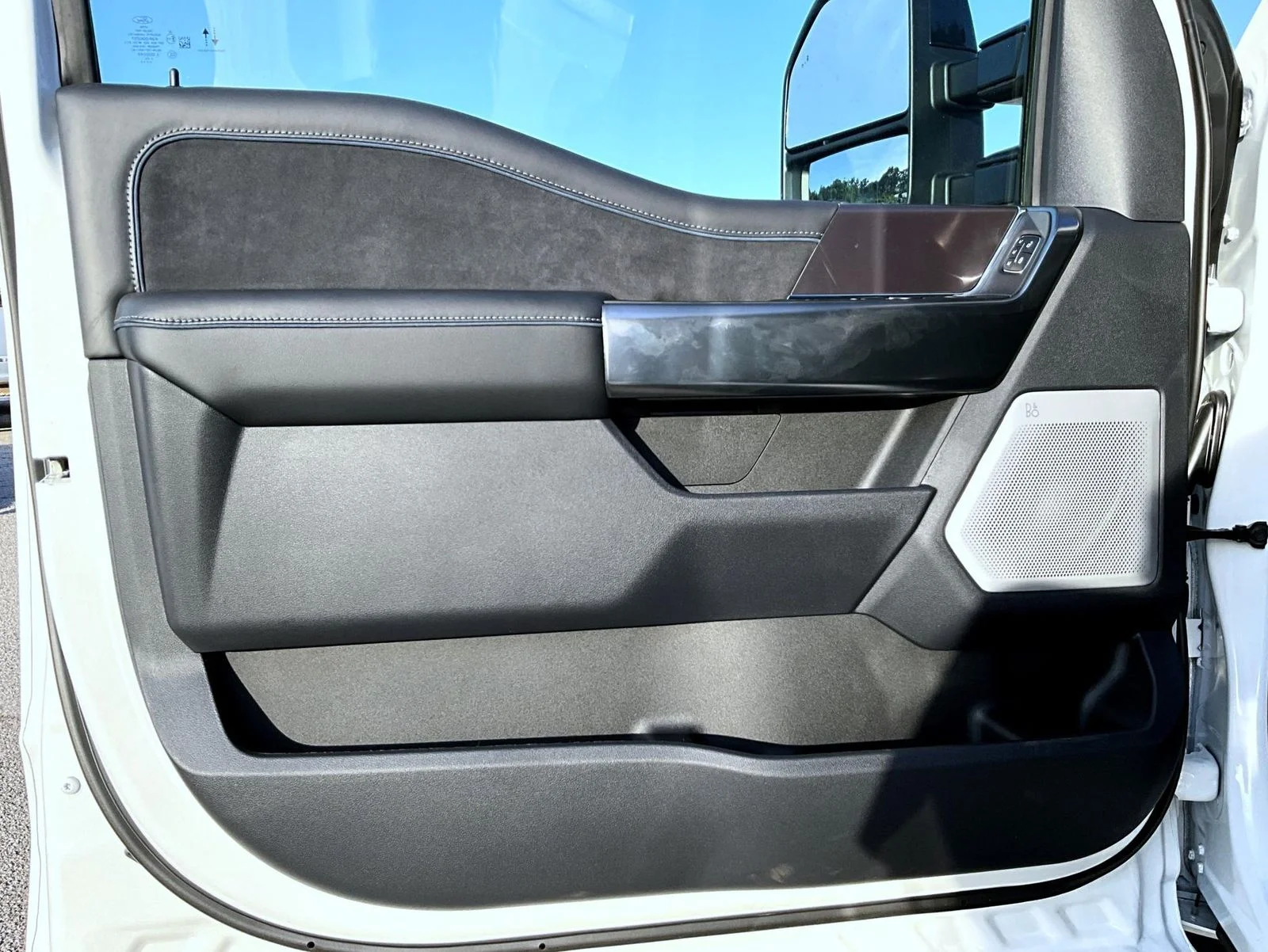 New 2026 White Ford Platinum image 12