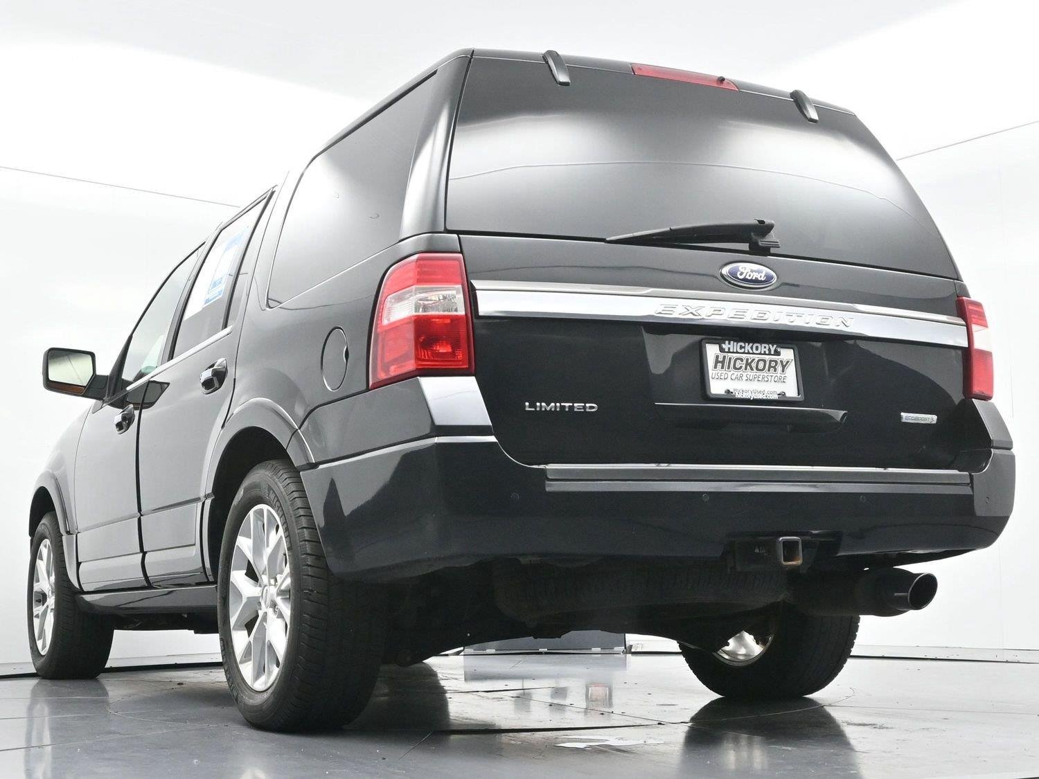 Used 2015 Tuxedo Black Metallic Ford Limited image 57