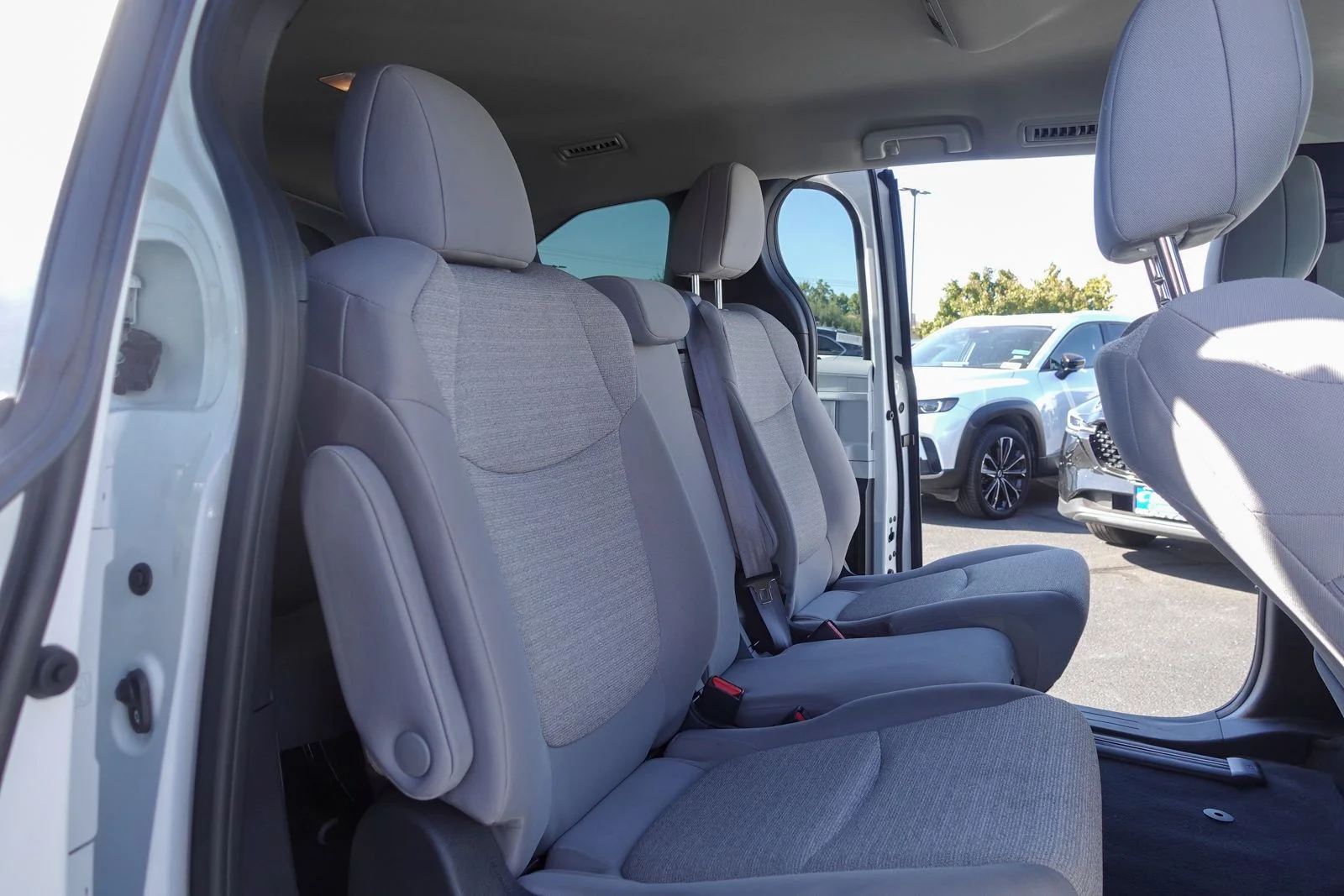 Used 2025 Ice Cap Toyota LE image 14