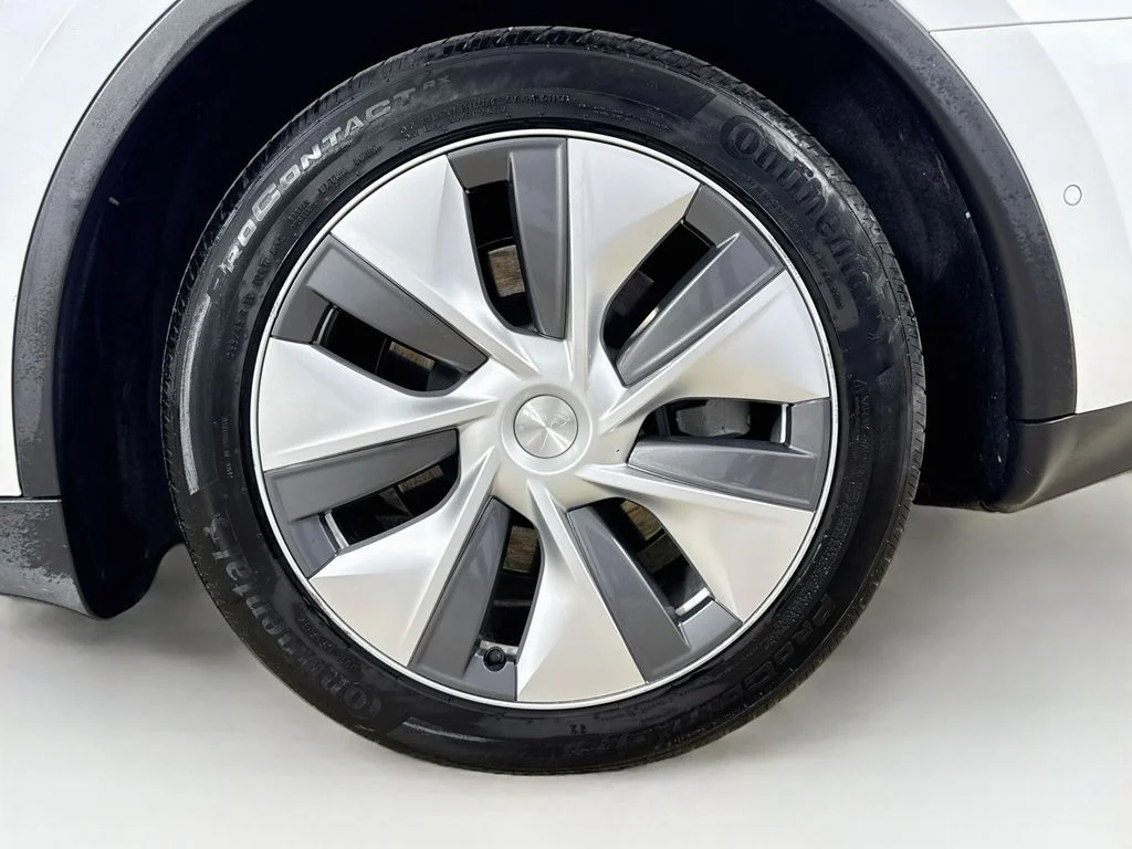 Used 2022 White Tesla Long Range image 30