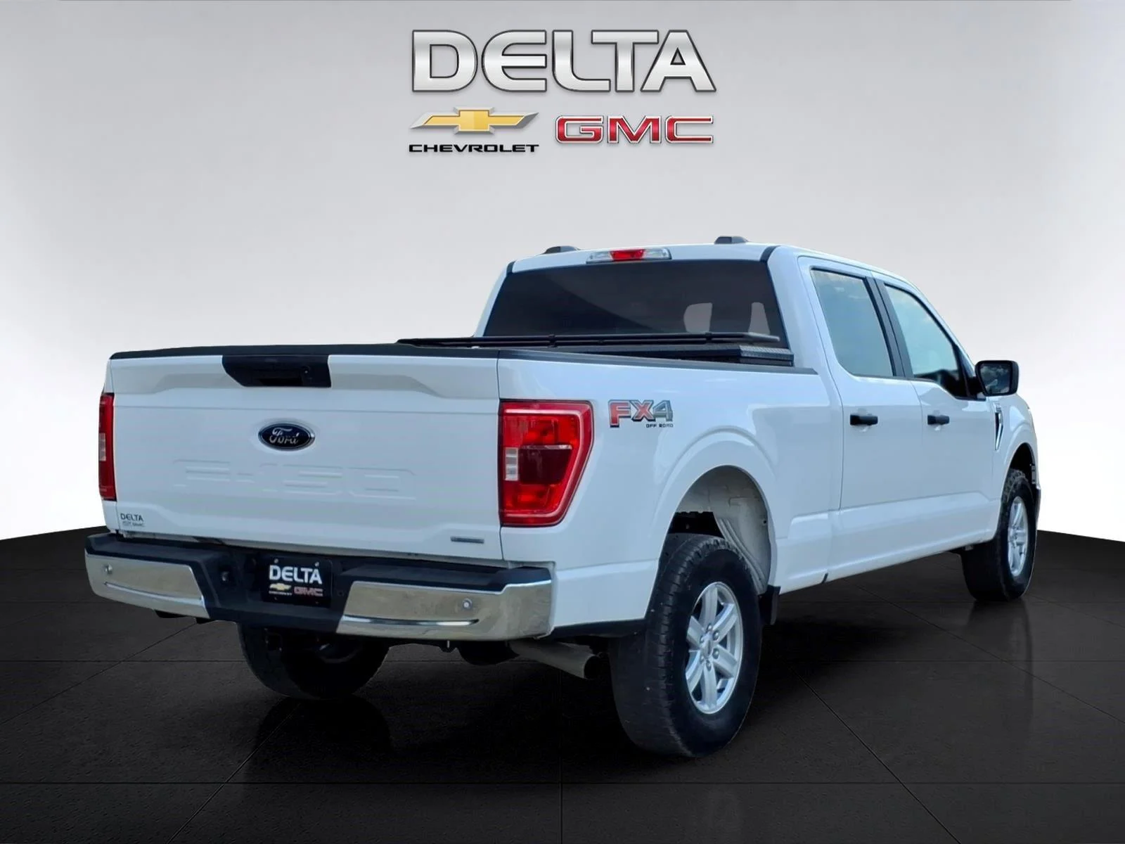 Used 2022 White Ford XL image 5