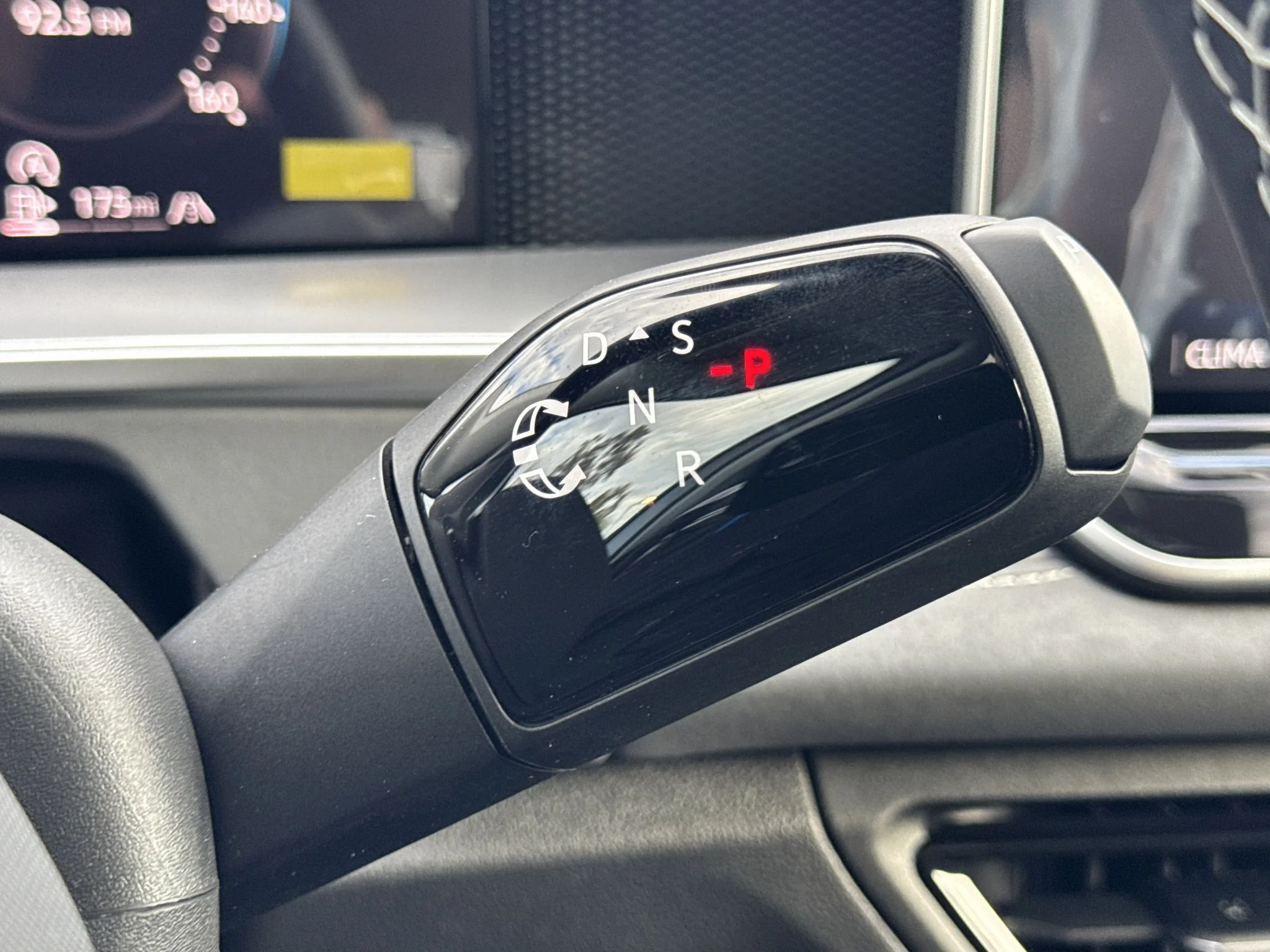 New 2026 Pure White Volkswagen SE image 27