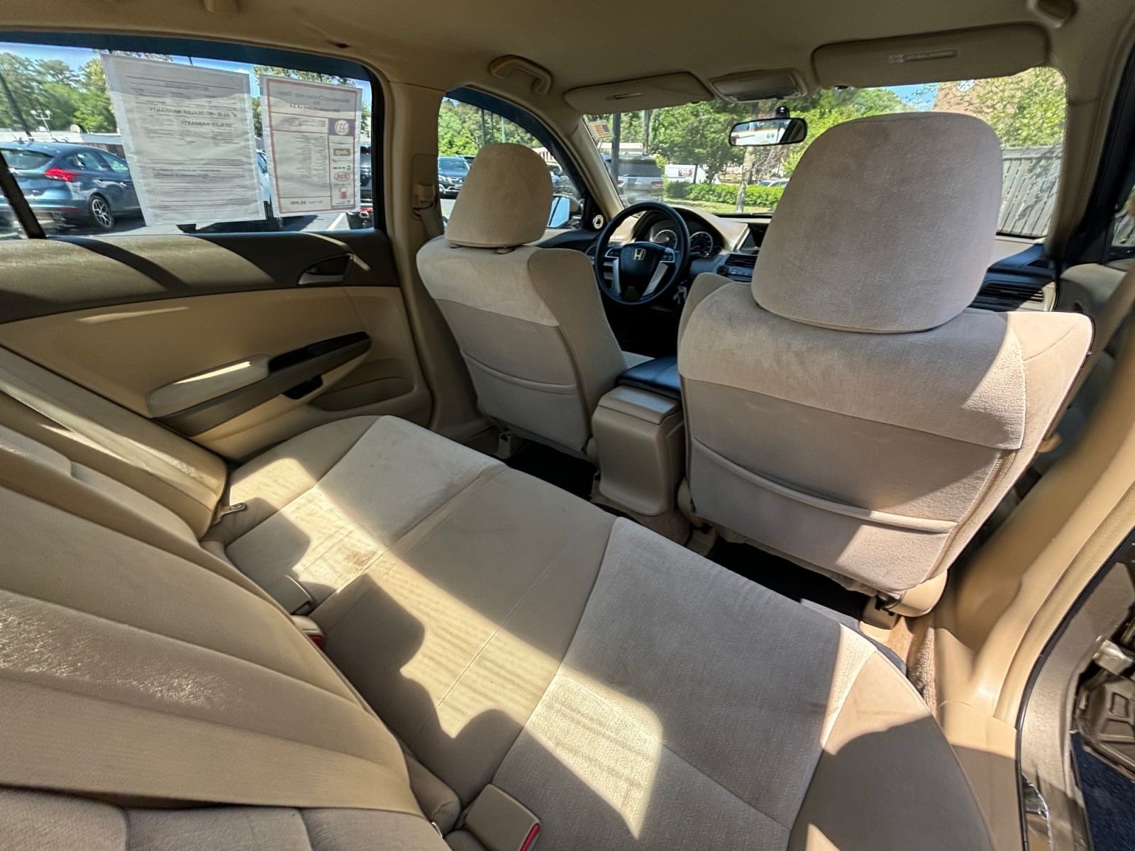 Used 2009 Gold Honda LX image 19