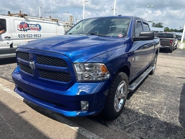 Used 2016 Blue Streak Pearlcoat Ram Express image 16
