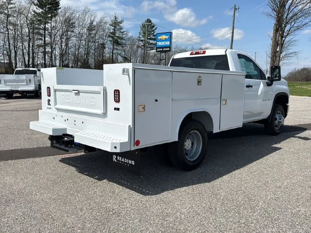 New 2026 Summit White Chevrolet Work Truck image 17