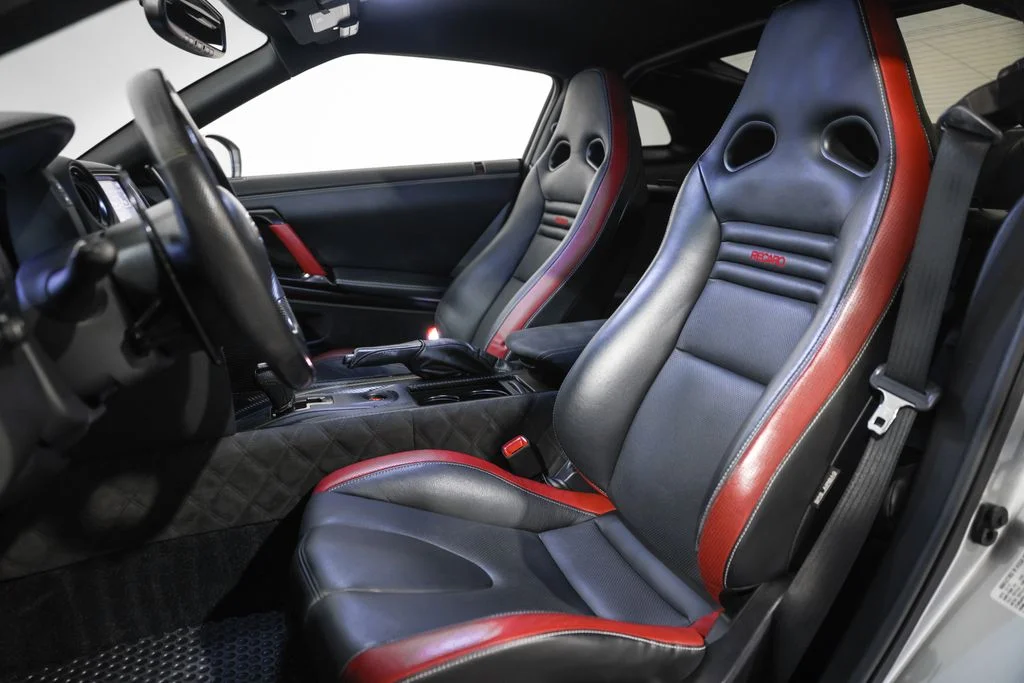 Used 2015 Silver Nissan Black Edition image 31