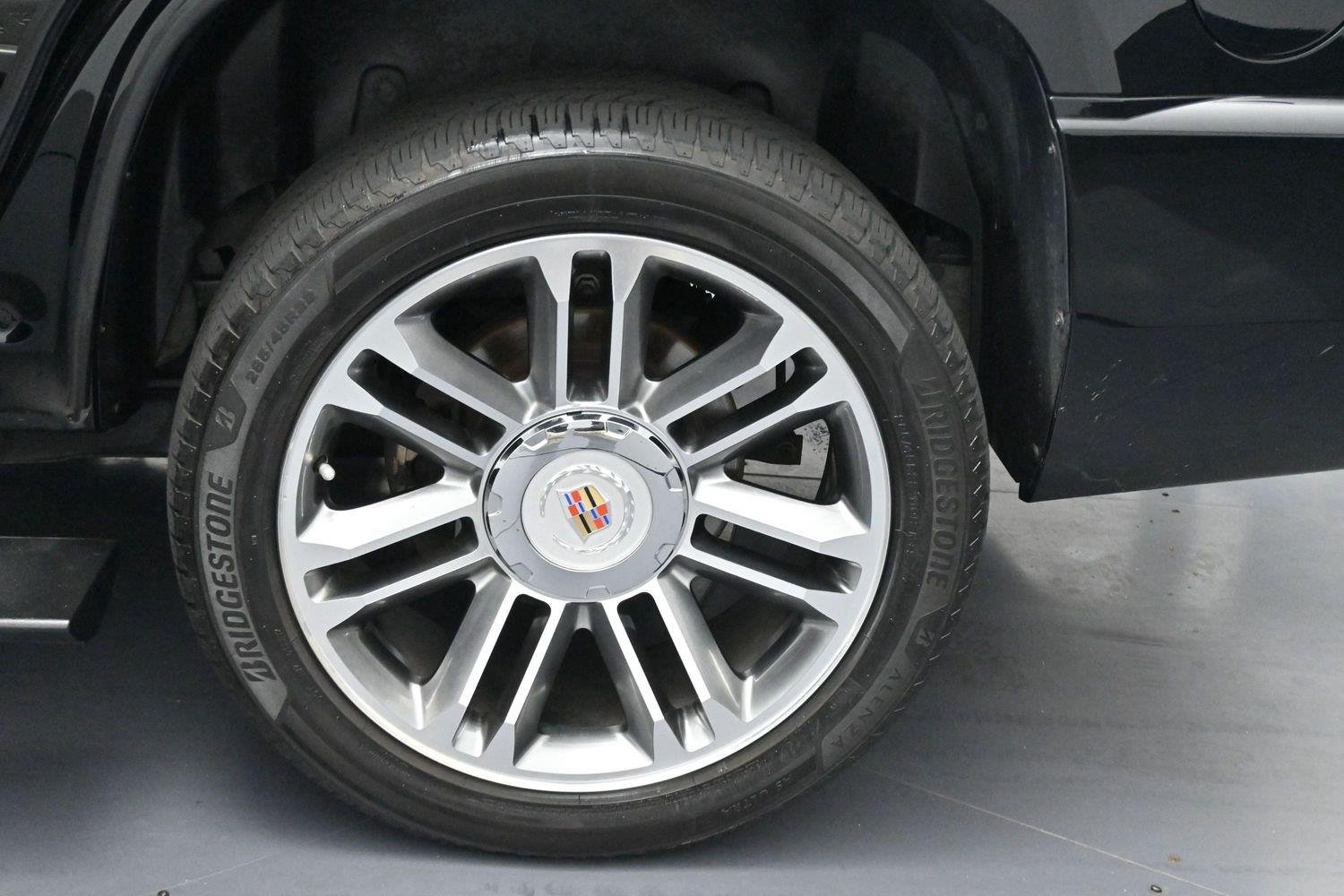Used 2013 Black Raven Cadillac Premium image 40
