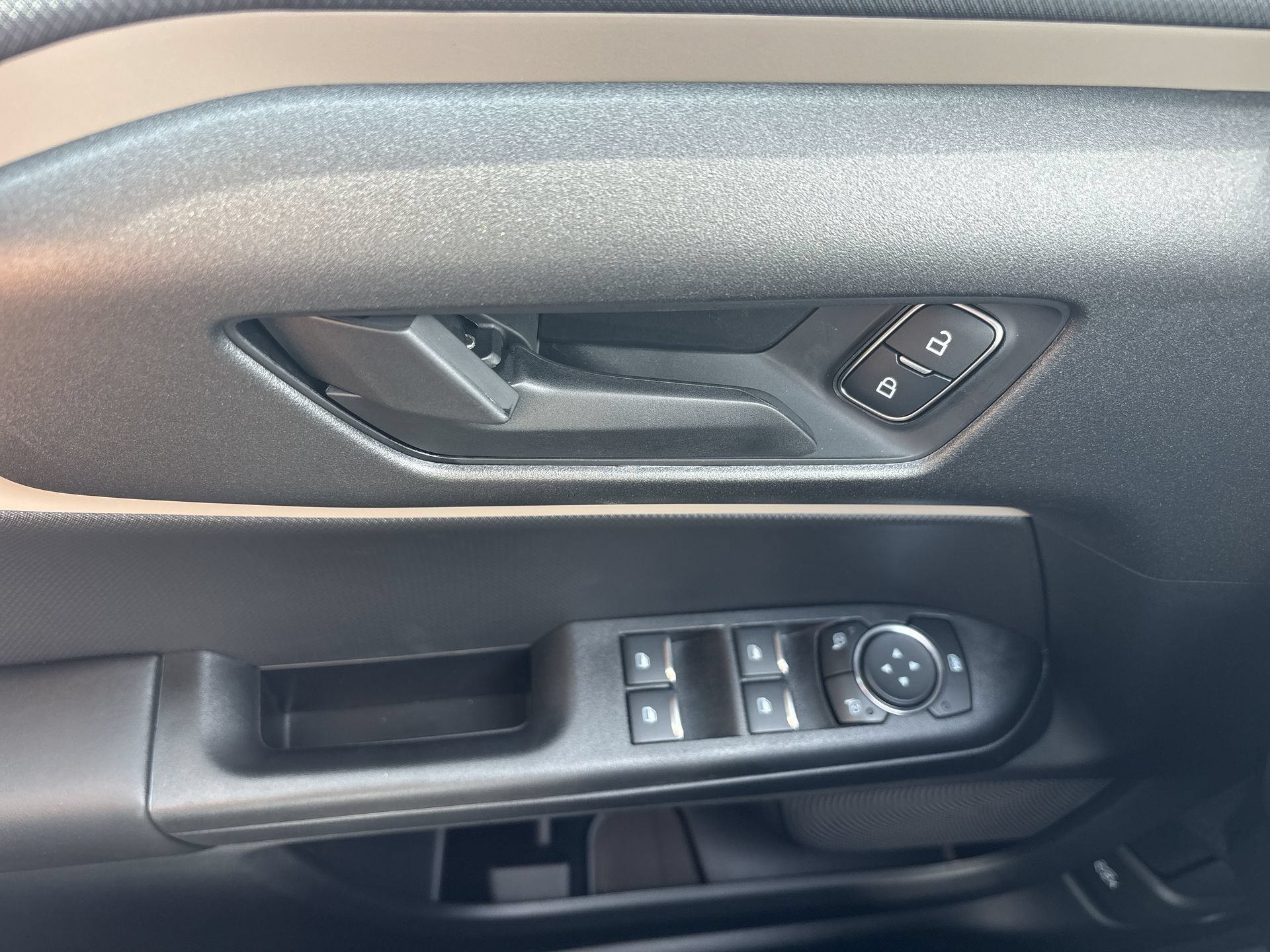 New 2026 Carbonized Gray Metallic Ford Big Bend® image 15