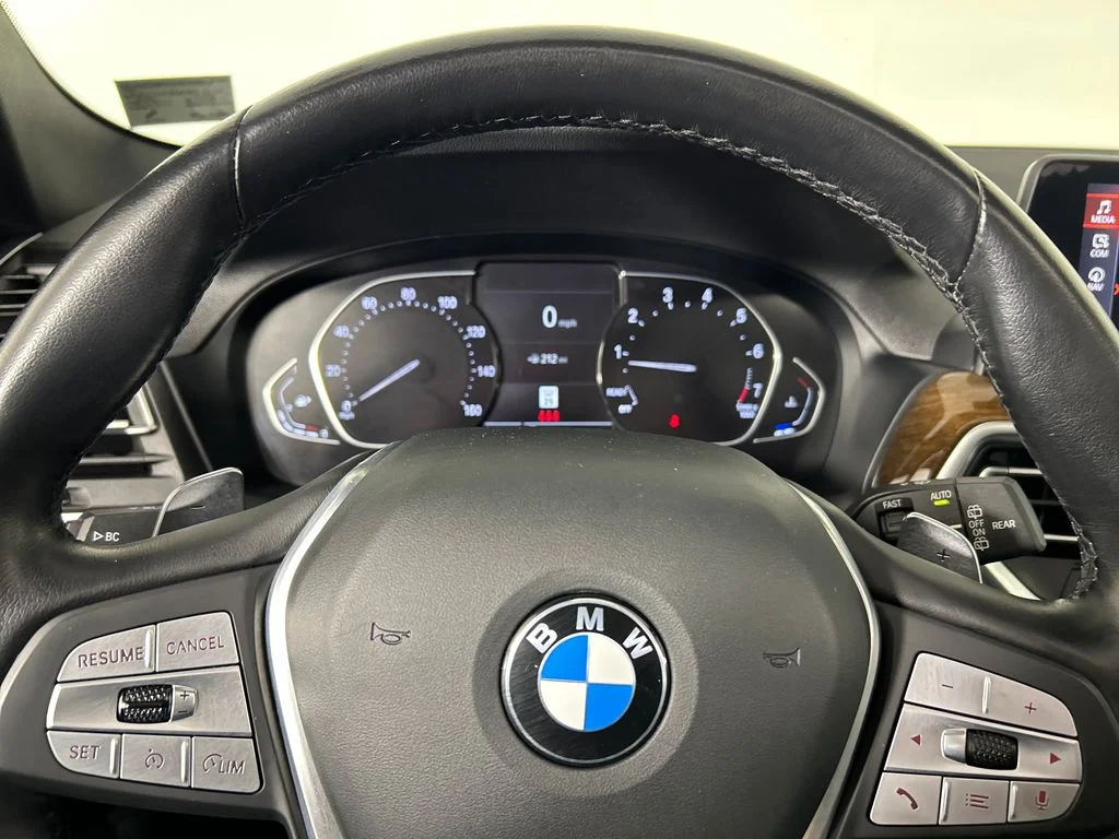 Used 2022 White BMW sDrive30i image 13