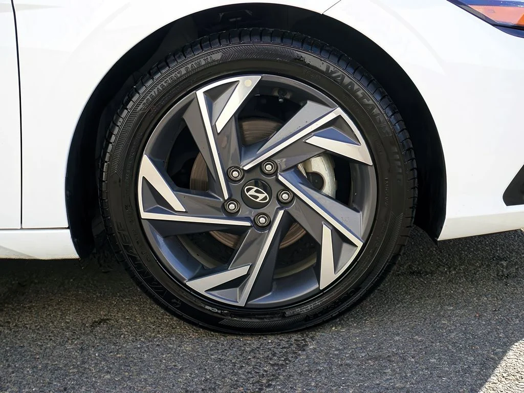 2025 Hyundai Elantra SEL - Photo 10